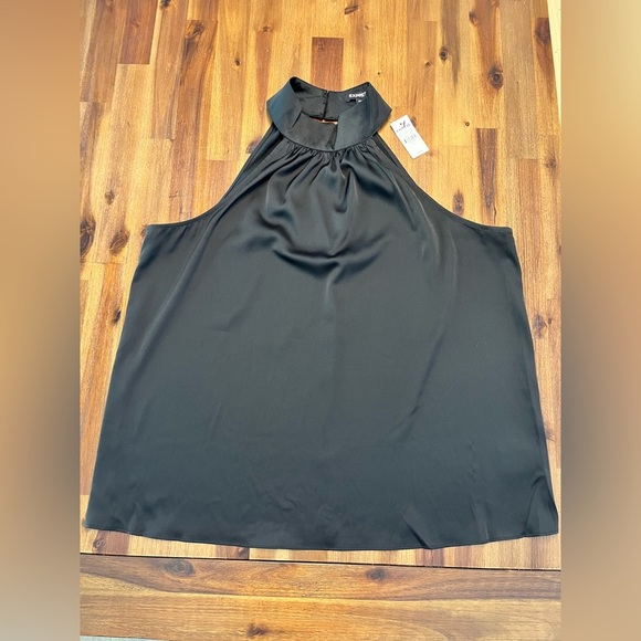 Express black halter top with three button closure Large NEW - Picture 3 of 10